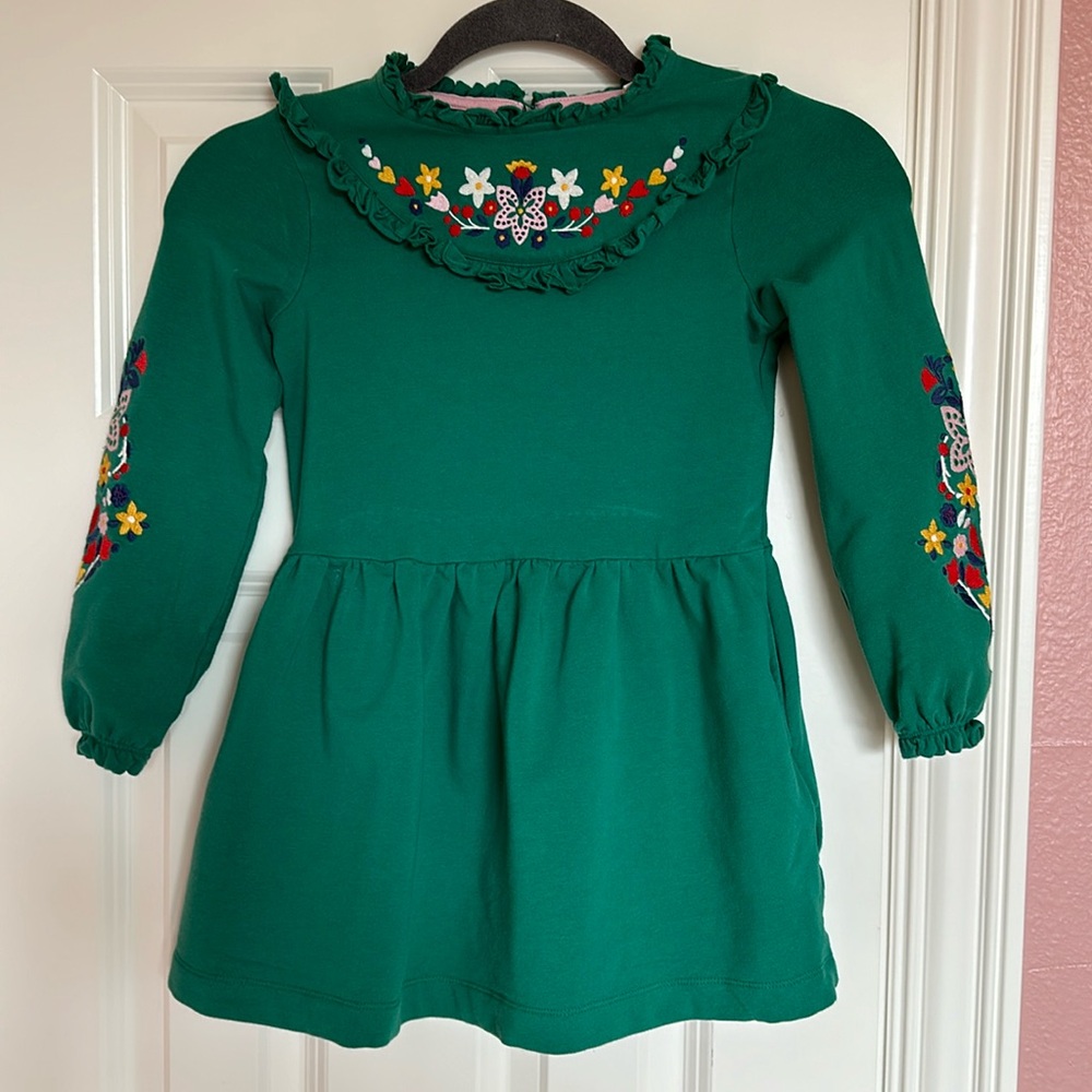 Mini Biden a beautiful  dress size 5-6Y, 116cm. 96%cotton, 4% Elastane.